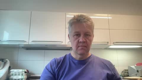 Snapshot of devon_nite chatting on September 19, 6:39 am Devon online show from September 19, 6:39 am