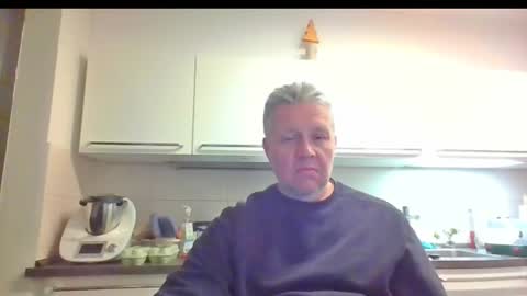 Snapshot of devon_nite chatting on February 12, 12:27 am Devon online show from February 12, 12:27 am
