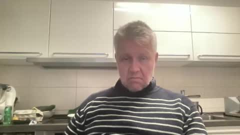 Snapshot of devon_nite chatting on September 25, 11:23 pm Devon online show from September 25, 11:23 pm