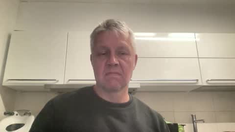 Snapshot of devon_nite chatting on September 28, 10:52 pm Devon online show from September 28, 10:52 pm