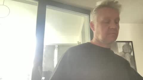 Snapshot of devon_nite chatting on September 17, 9:13 am Devon online show from September 17, 9:13 am