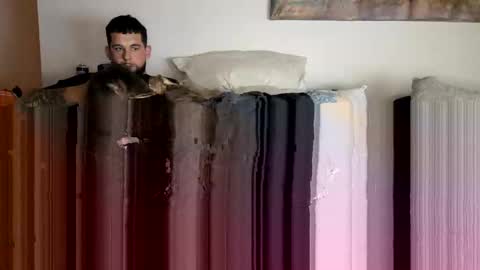 come play  online show from June 1, 10:49 am