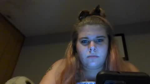Snapshot of devykitten2018 chatting on December 11, 1:47 am devykitten online show from December 11, 1:47 am