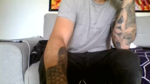 deydey83 online show from December 23, 1:34 am