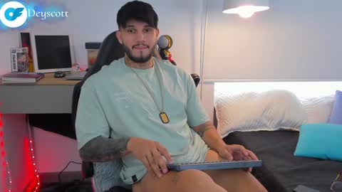 JULIAN online show from January 17, 6:02 pm