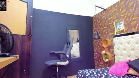 Snapshot of deyy_madisson chatting on March 8, 7:53 pm Madisson online show from March 8, 7:53 pm