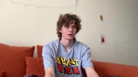 Snapshot of di_n_alex chatting on October 3, 10:12 am Di Alex online show from October 3, 10:12 am