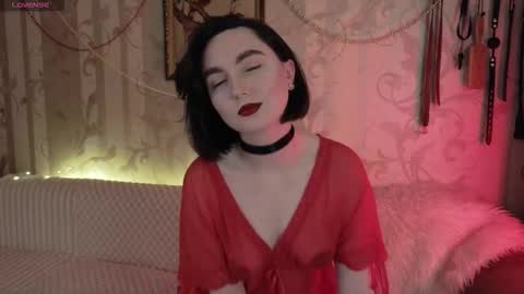 Diana Di Honey online show from February 26, 2:42 pm