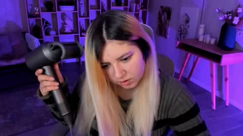 Dia online show from October 14, 7:39 pm