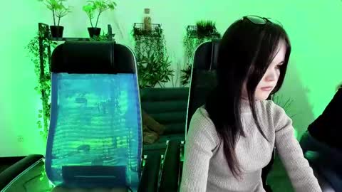 Dia online show from November 21, 8:51 pm