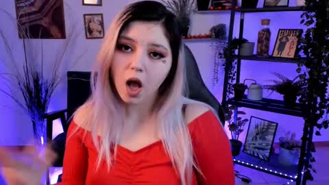 Dia online show from February 28, 8:07 pm