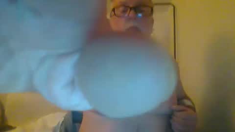 Snapshot of dial76 chatting on January 9, 6:59 am dial76 online show from January 9, 6:59 am