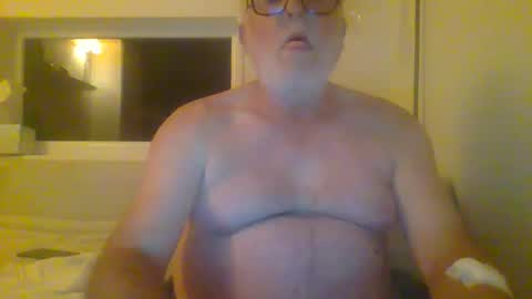 Snapshot of dial76 chatting on September 25, 3:57 am dial76 online show from September 25, 3:57 am