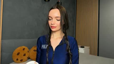 dialinkaaaa online show from March 31, 3:45 pm