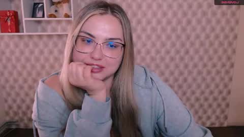 Kriss online show from April 16, 9:42 am