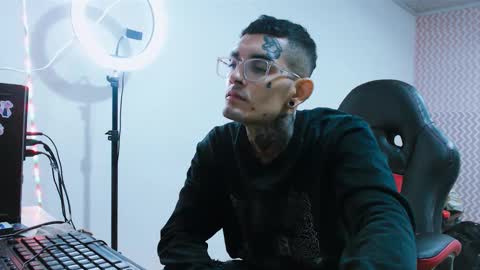 Diamond Boy online show from December 7, 6:48 am