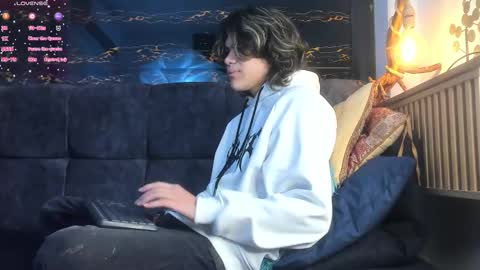 diamond_twink online show from November 20, 4:44 am