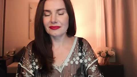 Snapshot of diana_delua chatting on October 6, 6:37 pm Diana DeLua online show from October 6, 6:37 pm