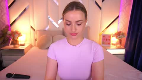 diana_nova online show from May 17, 11:30 am