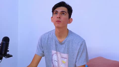 Ana  Leo online show from February 6, 12:04 pm