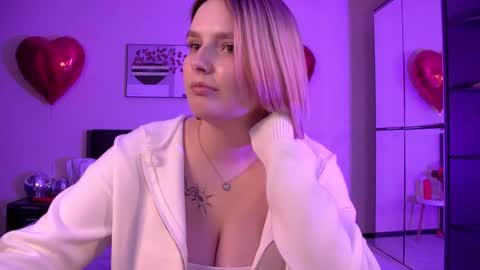 Diane Mills online show from February 26, 10:36 pm