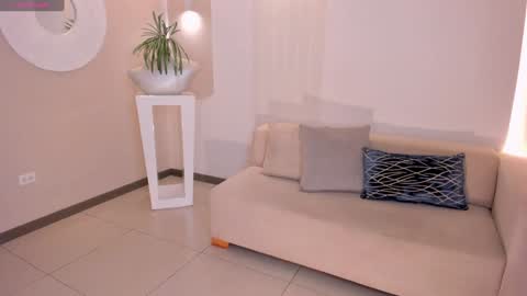 Diane Spencer online show from January 30, 2:25 pm