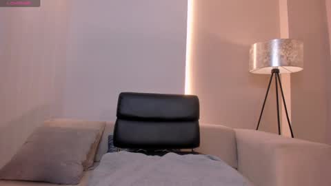 Diane Spencer online show from January 28, 2:42 pm