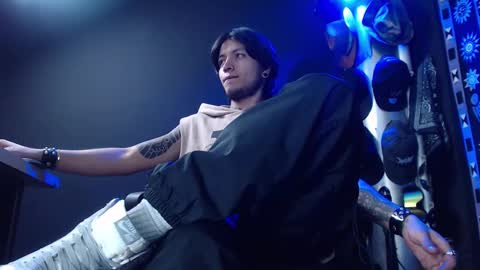 DICAPRIO online show from February 19, 10:20 pm