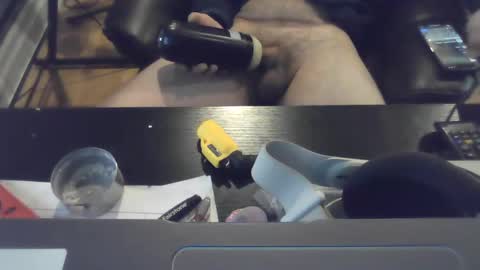 dickrb1984 online show from February 3, 11:09 am