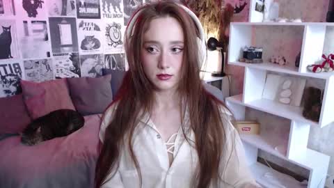 Hi im Alice 3 Im usualy online 03-10 or 17-21 UTC0 online show from October 8, 7:25 am