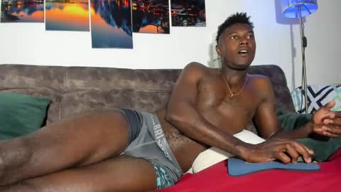 Snapshot of dilaan_carter chatting on January 25, 3:52 pm joshua online show from January 25, 3:52 pm