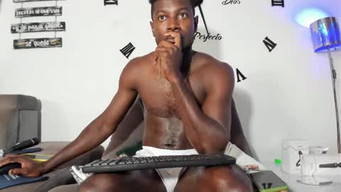 Snapshot of dilaan_carter chatting on January 9, 6:47 pm joshua online show from January 9, 6:47 pm