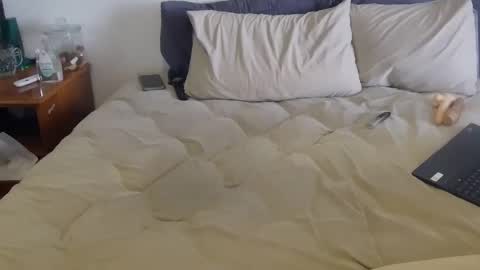 Snapshot of dilf_4u chatting on October 11, 8:01 pm Hot Penis online show from October 11, 8:01 pm