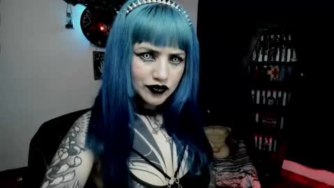 dimmuanddarkness online show from February 3, 9:46 am