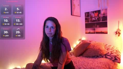 Dina online show from April 3, 6:15 pm