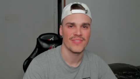 Hot DIN online show from April 9, 7:52 pm