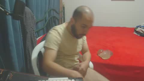 Snapshot of dinchtcams chatting on January 24, 8:13 am Dincht online show from January 24, 8:13 am