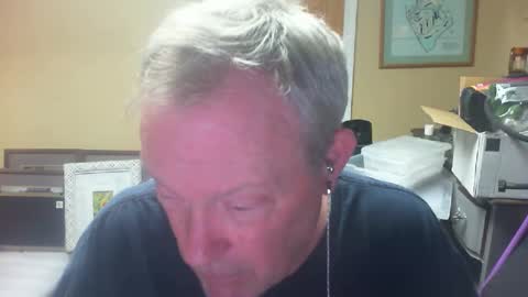 DirtkPitt Fun guy working online show from December 22, 10:17 am