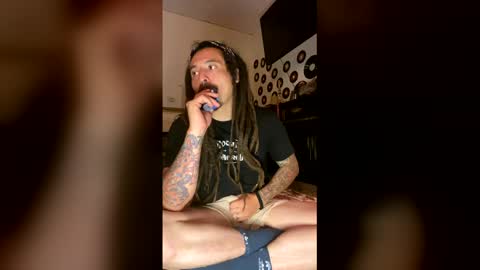 dirtsdirt1 online show from March 24, 4:51 am