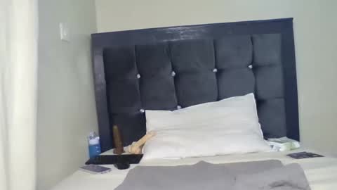 dirtybugg online show from April 18, 9:11 am