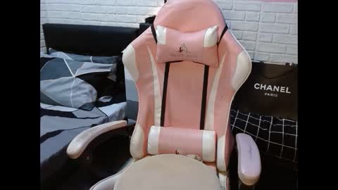 LEXA online show from December 14, 7:46 pm