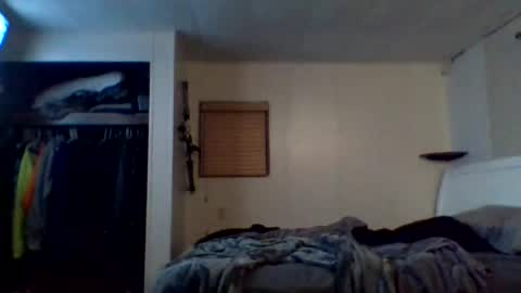 dirtywhite14 online show from February 20, 5:40 am