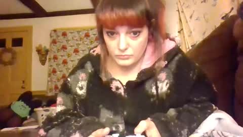 Crystal online show from December 17, 4:19 am