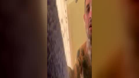 discreetdaddy333 online show from June 16, 12:58 am