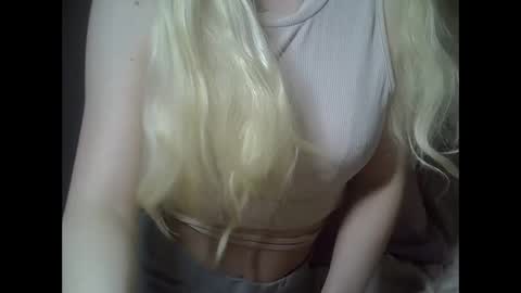 DitaMilton online show from January 10, 8:25 pm