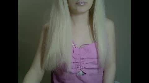 Snapshot of ditamilton chatting on February 21, 4:48 pm DitaMilton online show from February 21, 4:48 pm