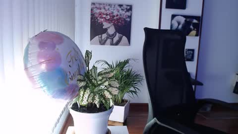 Hera online show from December 22, 12:01 pm