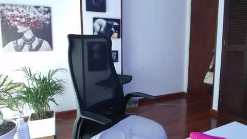 Hera online show from October 25, 12:38 pm