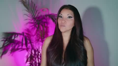 DivineLynn online show from June 4, 8:48 pm