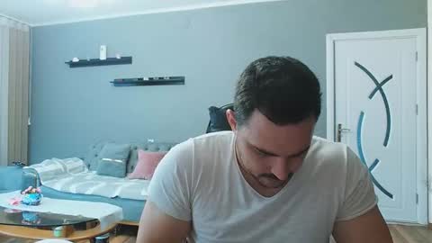 Snapshot of djmute chatting on October 7, 9:05 am STR8 BOYv online show from October 7, 9:05 am